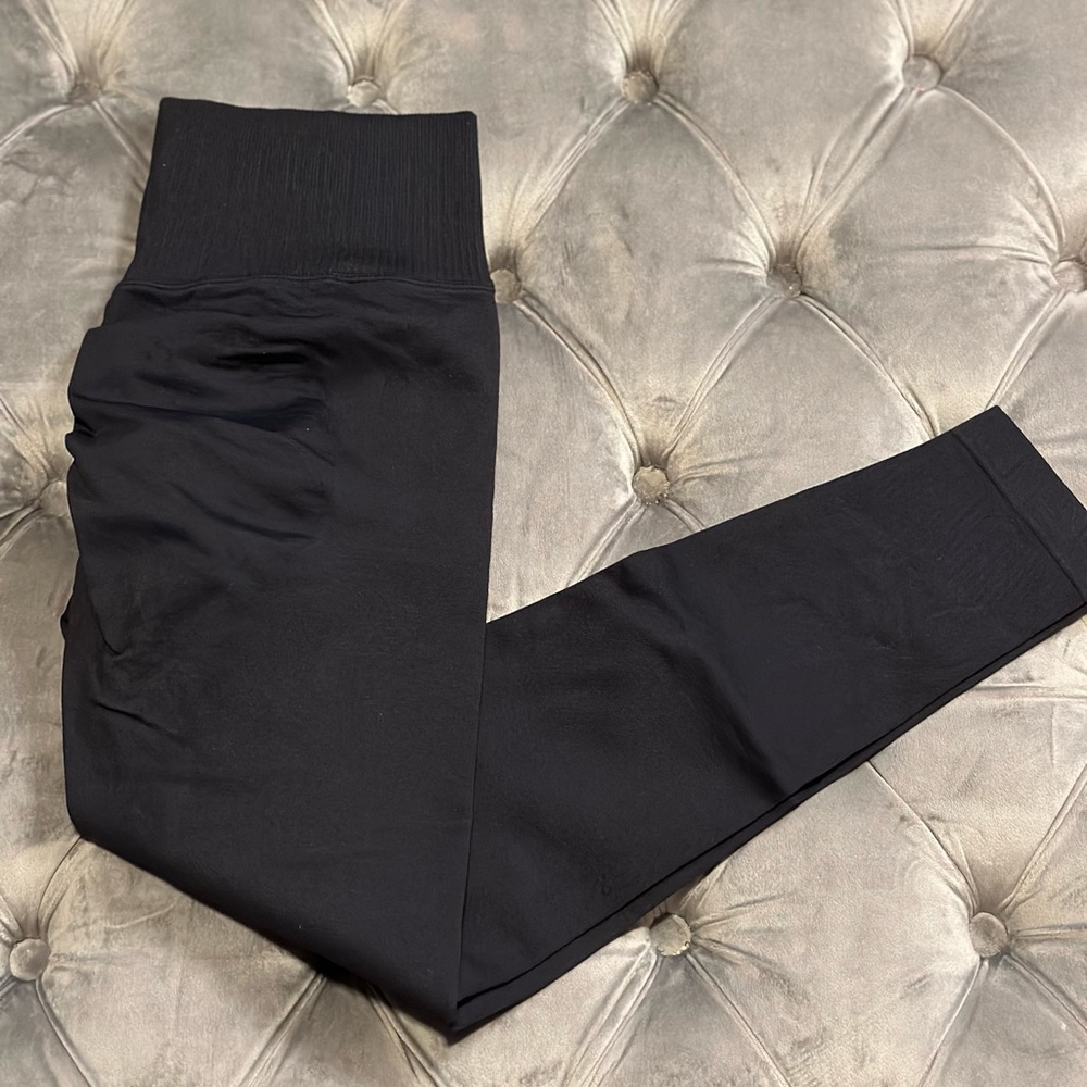 High waisted compression leggings - scrunch butt